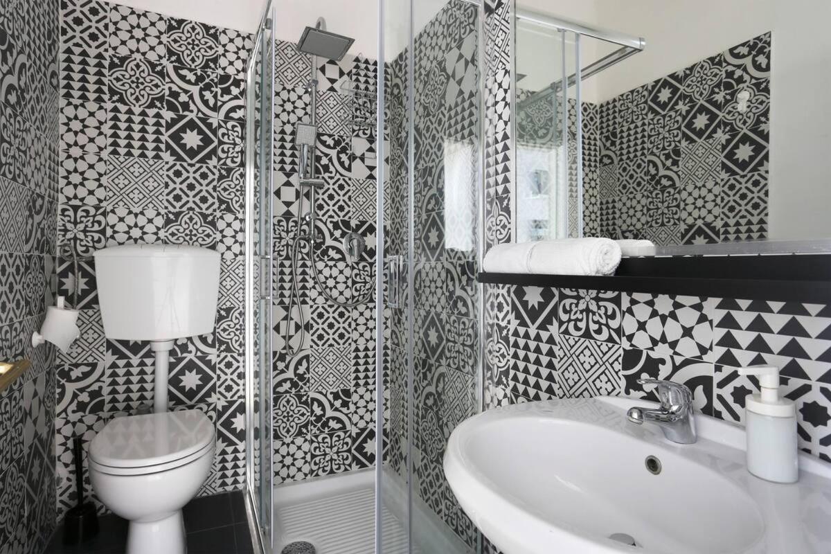 Apartment Market Florence